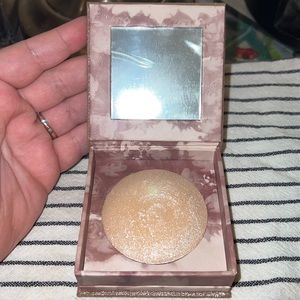 Urban Decay Shimmering Powder